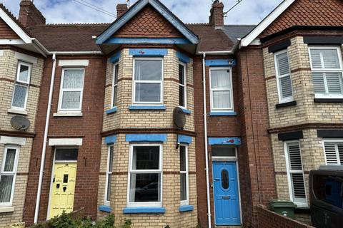 4 bed property, in Lyndhurst Road, £325,000