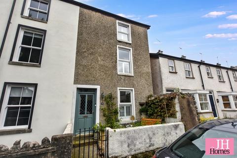 4 bed property, in Burlington Street, £325,000