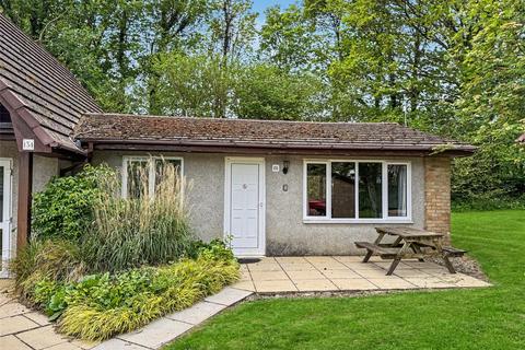 2 bed property, in St. Tudy, £60,000