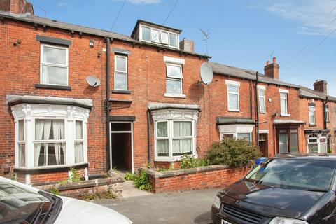 4 bed property, in Idsworth Road, £150,000