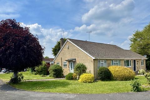 2 bed property, in South Cerney, £398,500