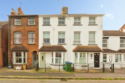 3 bed property, in Victoria Street, £415,000