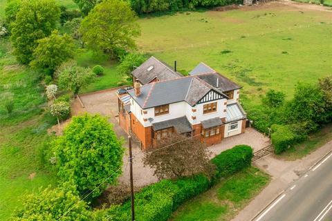 4 bed property, in Northampton Road, £700,000