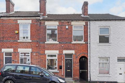 3 bed property, in France Street, £90,000