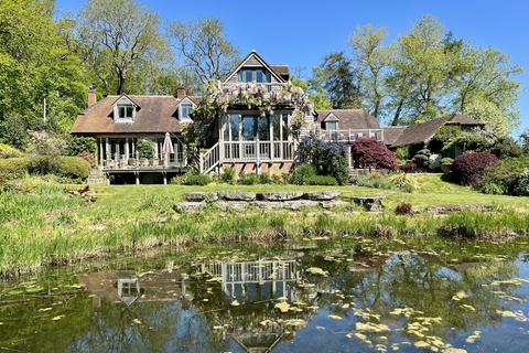 7 bed property, in Mill Lane, £2,750,000