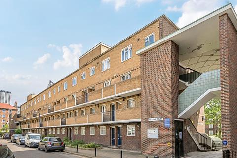 3 bed property, in Opal Street, £475,000