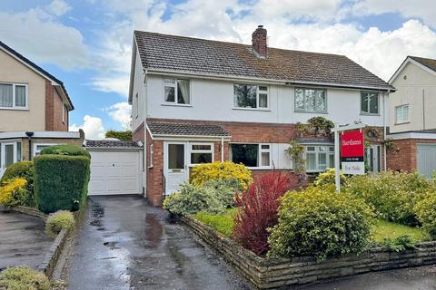 3 bed property, in School Lane, £285,000