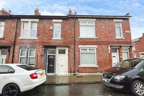 3 bed property, in Canterbury Street, £80,000