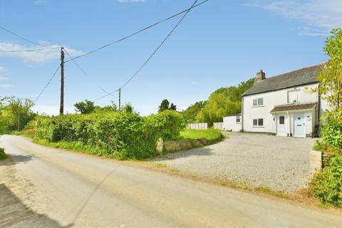 2 bed property, in Cavell Crescent, £275,000