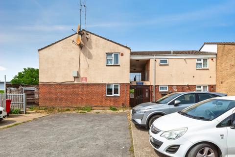 1 bed property, in Greystoke Road, £170,000