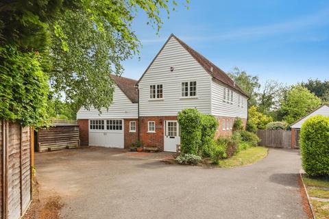5 bed property, in Slip Mill Road, £825,000
