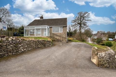 3 bed property, in High Street, £410,000