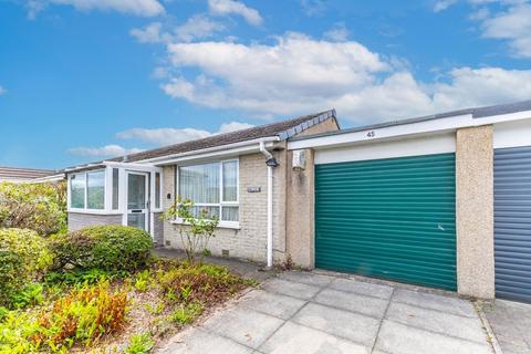 1 bed property, in 45 Lingmoor Rise, £195,000