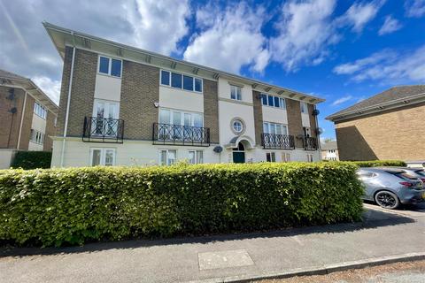 2 bed property, in Hawkesbury Mews, £85,000