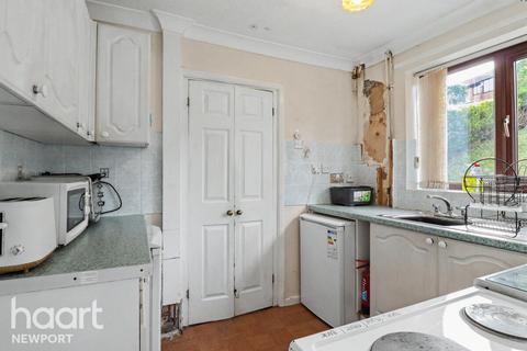 4 bed property, in Daffodil Court, £260,000