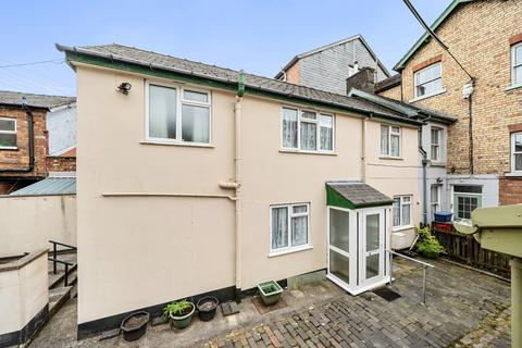 2 bed property, in Short Bridge Street, £210,000