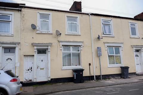 3 bed property, in Chatham Street, £85,000