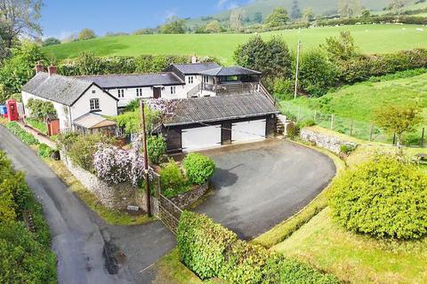 5 bed property, in Cymdu, £650,000