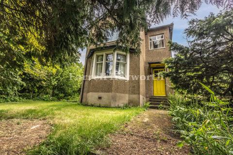 3 bed property, in Barton Lane, £650,000