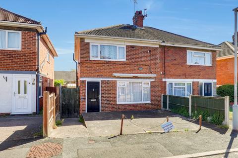 2 bed property, in Mottram Road, £200,000