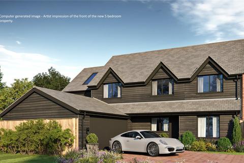 5 bed property, in Ross Road, £300,000