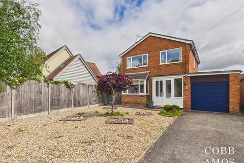 3 bed property, in Chapel Orchard, £335,000