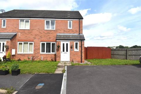 3 bed property, in Barnacle Place, £210,000