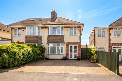 3 bed property, in Rodbourne Road, £475,000
