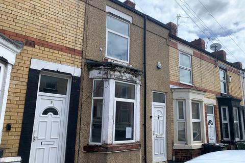 2 bed property, in Parkside Road, £75,000