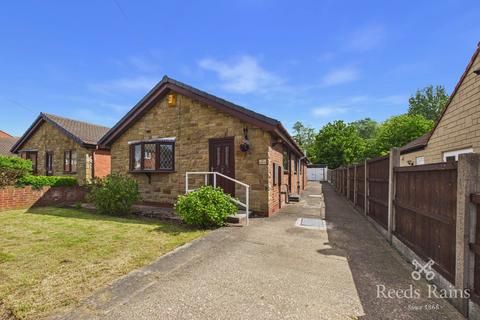 3 bed property, in Hemsby Road, £270,000
