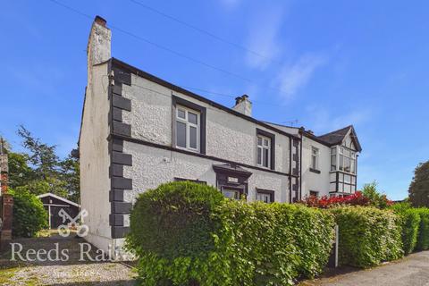 3 bed property, in Runshaw Lane, £325,000