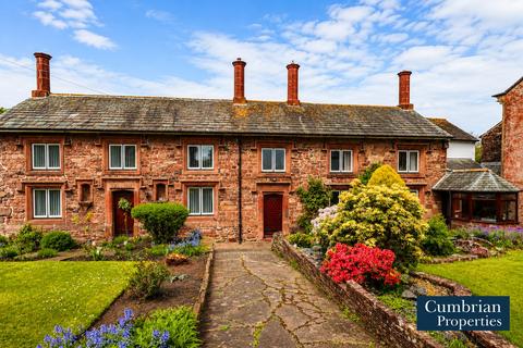 4 bed property, in Longthwaite Road, £230,000