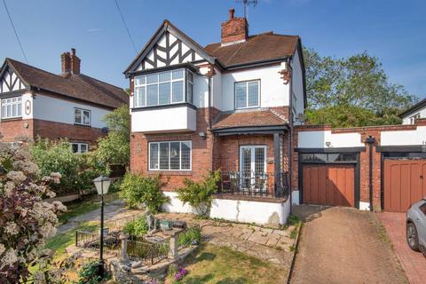 3 bed property, in Copperfield Crescent, £625,000
