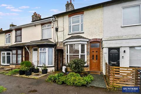 2 bed property, in Kilby Road, £220,000
