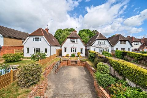 2 bed property, in Hullbrook Lane, £550,000