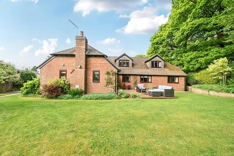 6 bed property, in Windsor Road, £900,000