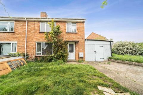 3 bed property, in Hawkins Way, £355,000