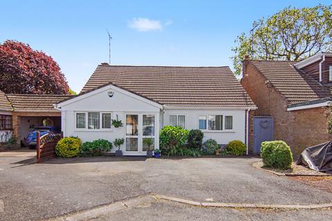 3 bed property, in Browns Lane, £400,000