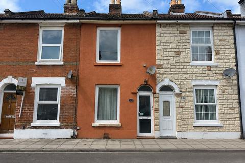 2 bed property, in Lawson Road, £220,000