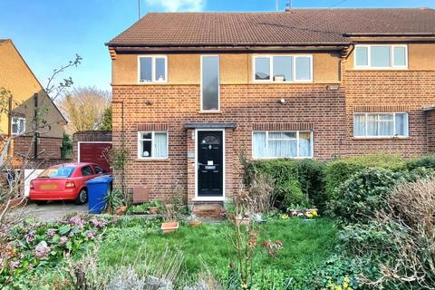 2 bed property, in Prospect Road, £399,995