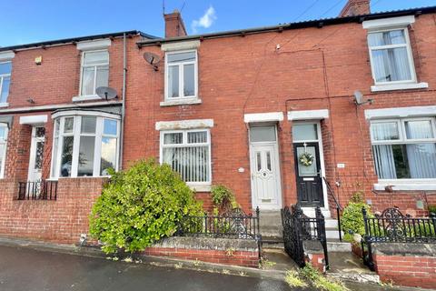 2 bed property, in Coronation Terrace, £32,000