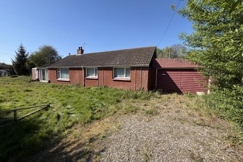 2 bed property, in Long Acre, £160,000