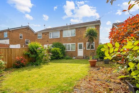 3 bed property, in Netherdale Court, £270,000
