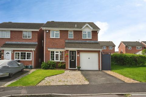 4 bed property, in Little Meadow, £475,000