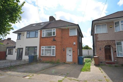 3 bed property, in Bellamy Drive, £580,000
