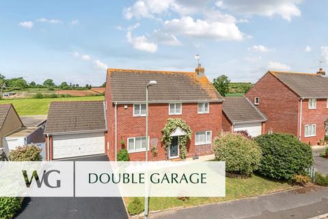3 bed property, in Rockbeare, £500,000