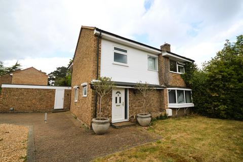 4 bed property, in Cumberland Road, £635,000