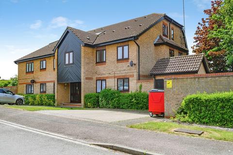 2 bed property, in Rodeheath, £135,000