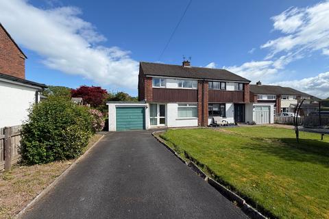 3 bed property, in Jackson Road, £200,000