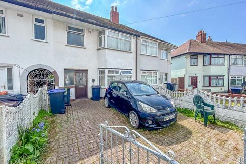 2 bed property, in Canada Crescent, £140,000